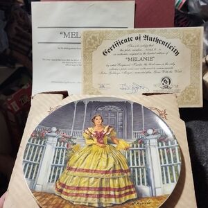 Knowles Limited Edition Plate - Black and White Design.Gone With The Wind.
